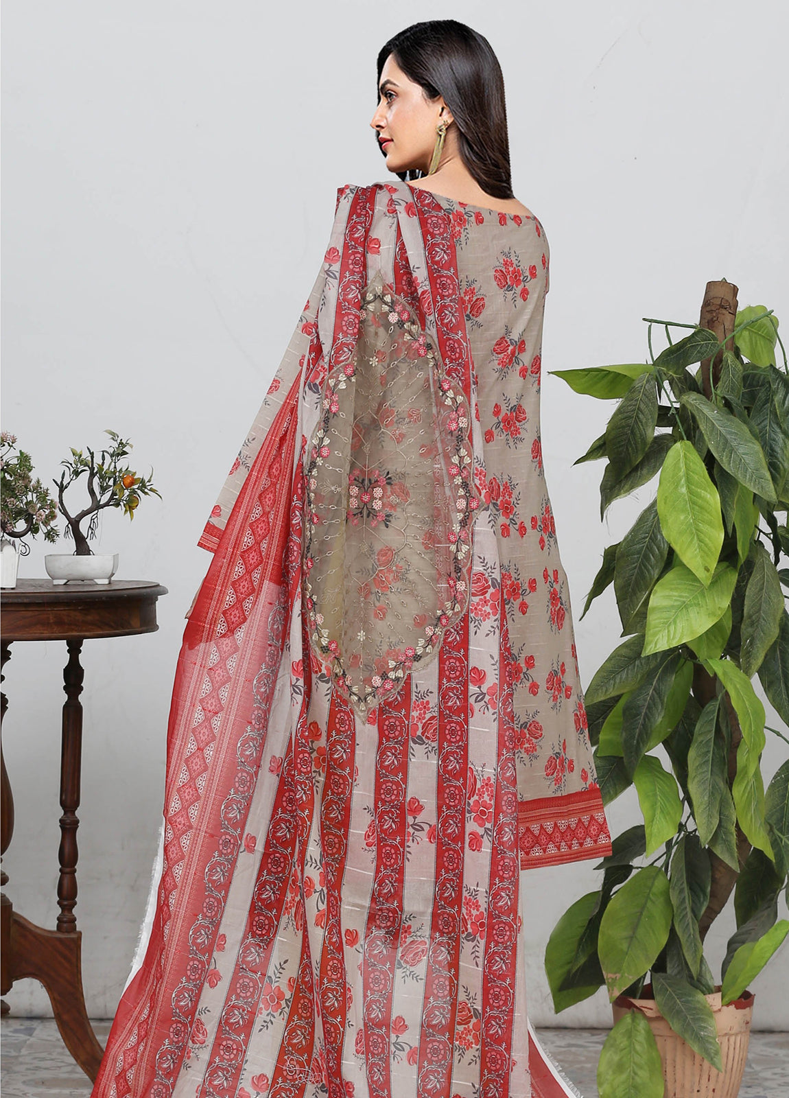 Sui Dhaga Embroidered Printed Lawn Unstitched 3pcs