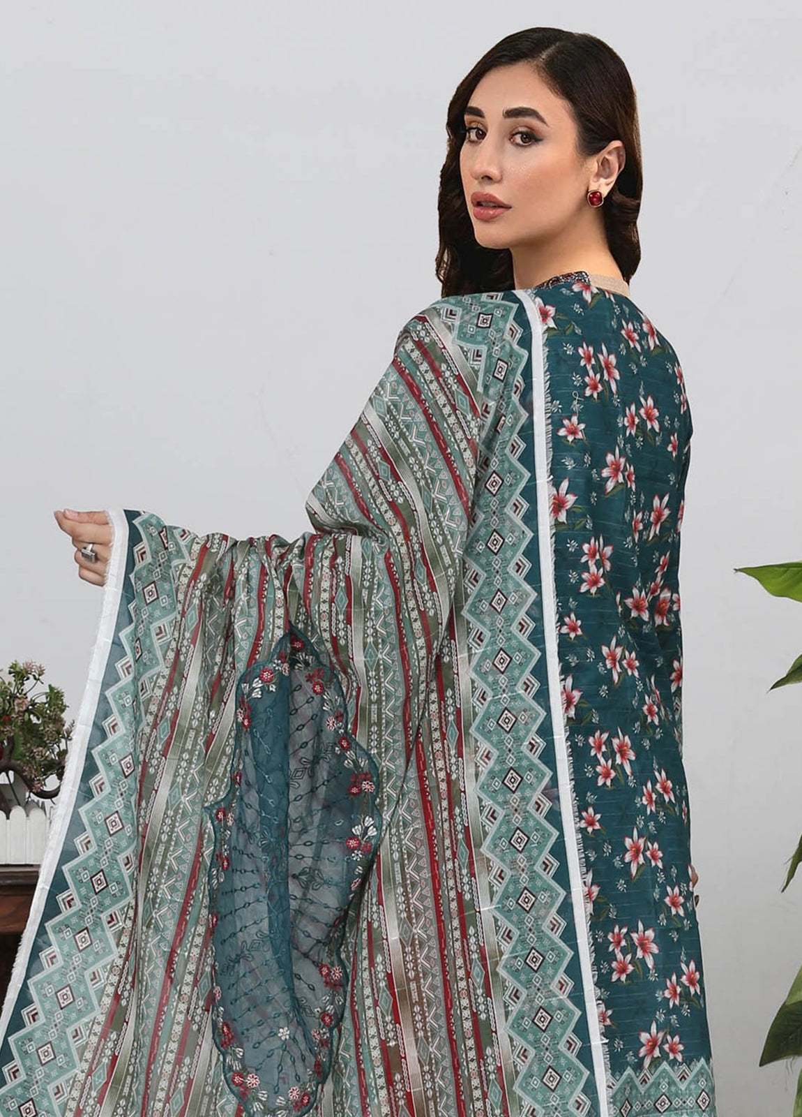 Sui Dhaga Embroidered Printed Lawn Unstitched 3pcs