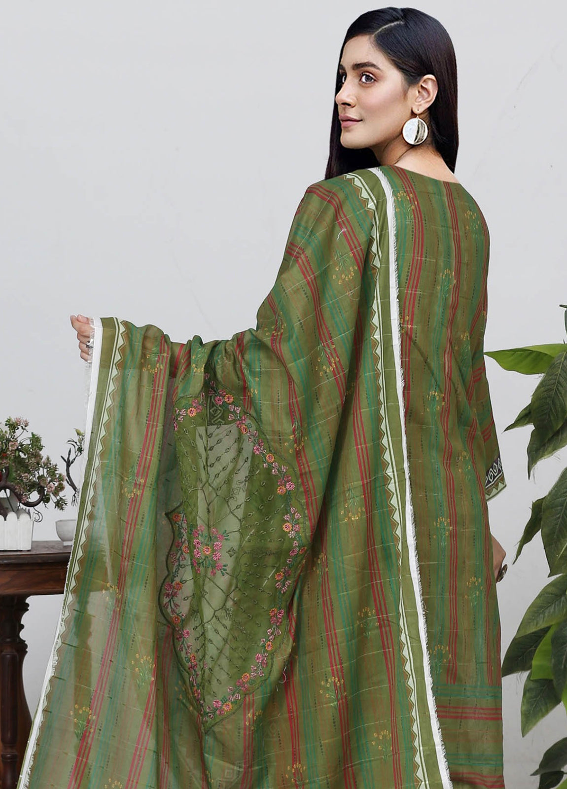 Sui Dhaga Embroidered Printed Lawn Unstitched 3pcs
