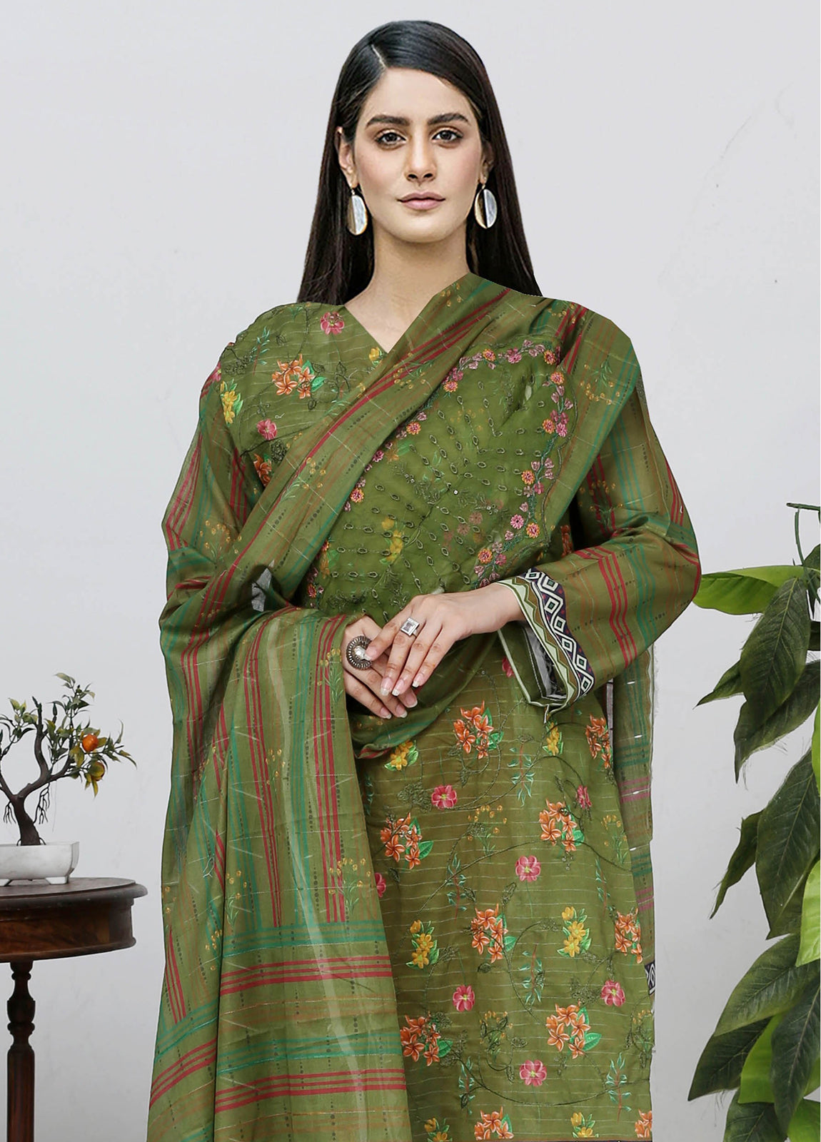 Sui Dhaga Embroidered Printed Lawn Unstitched 3pcs