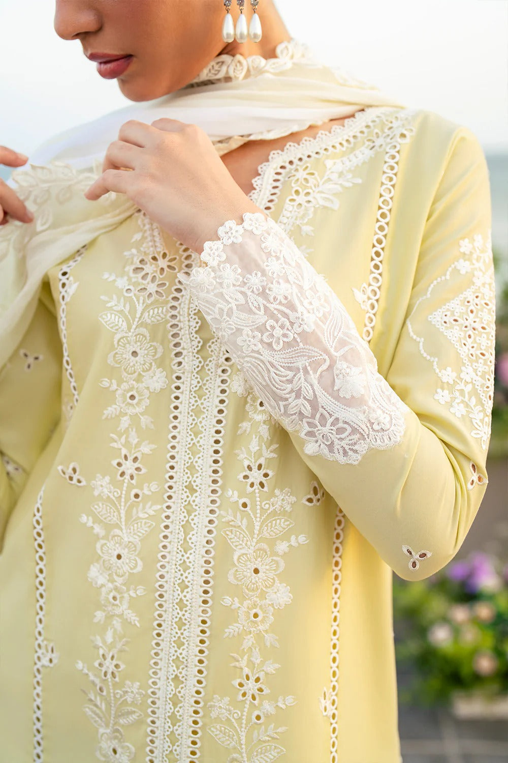 Azure Luxury Lawn'25 Unstitched Three Piece