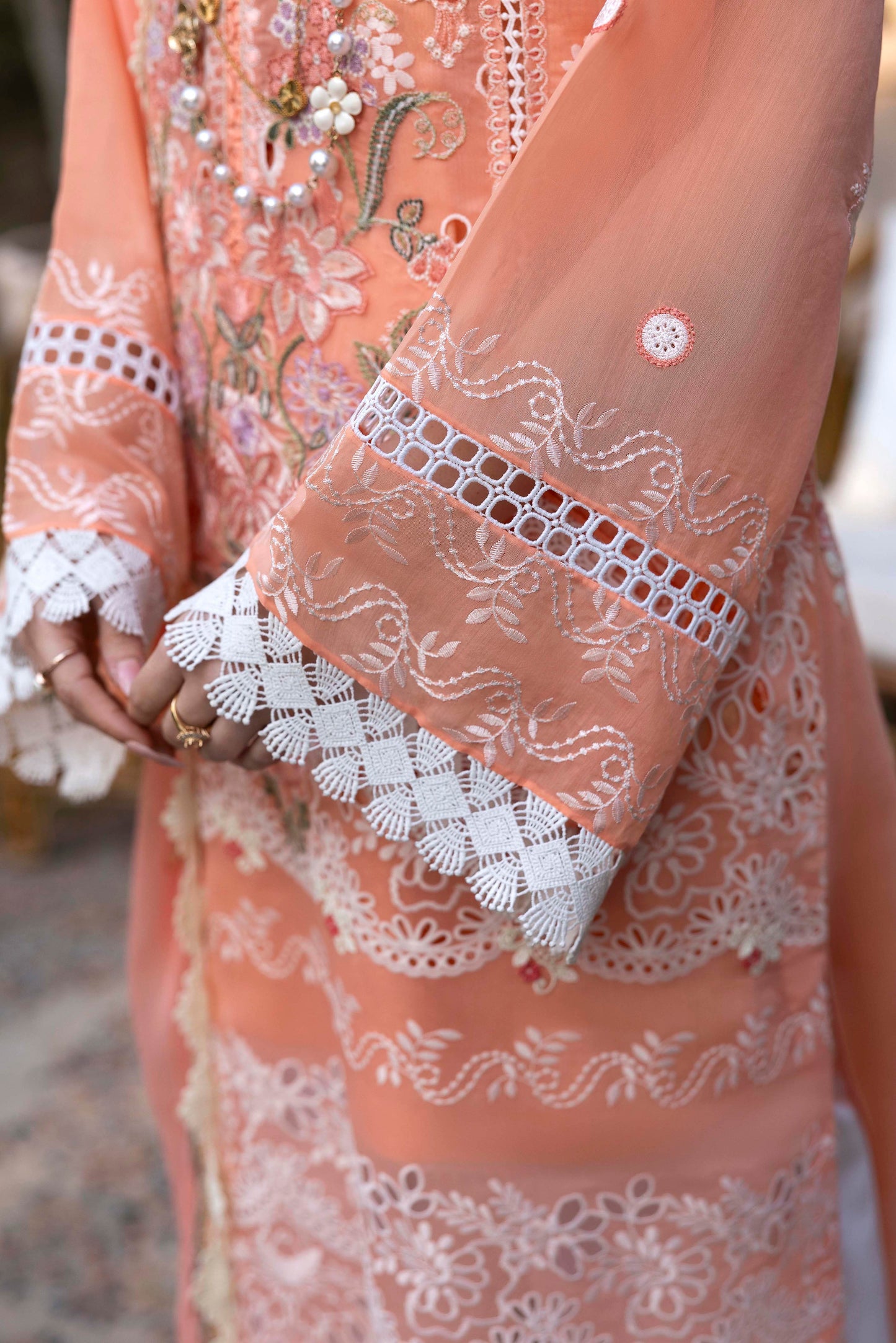 Sable V. Luxury Formal'25 Embroidered Unstitched 4pcs - Jotey