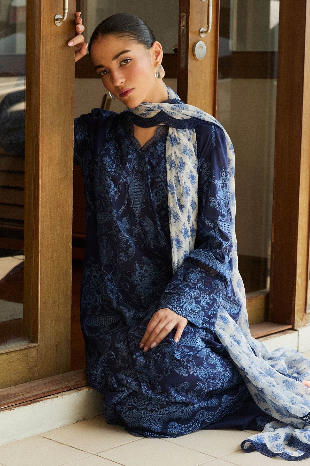 Zara Shahjahan Satori Embroidered Luxury Lawn Unstitched 3pcs - Jotey