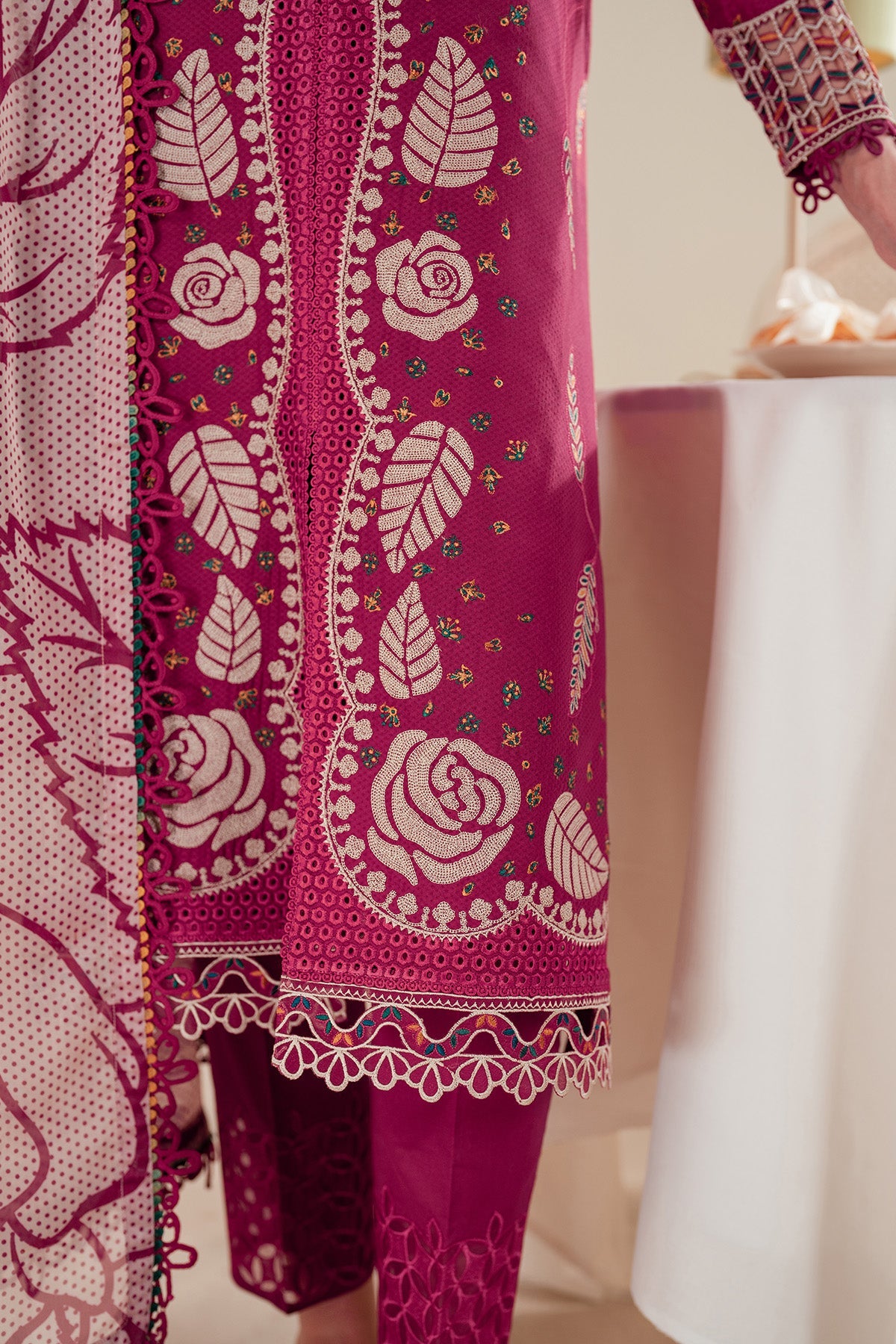 Iris By Jazmin Embroidered Luxury Lawn Unstitched 3pcs