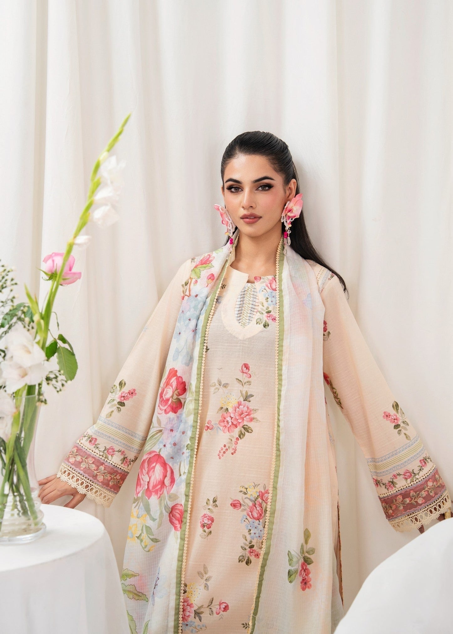 Meerak Breaking Bloom Digital Printed Lawn Unstitched 3Pcs